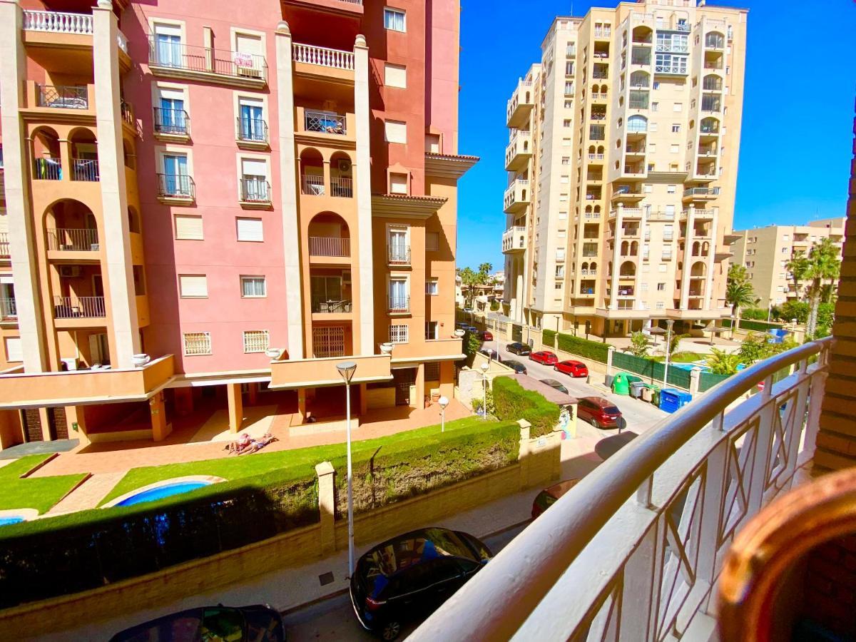 Beautiful Apartment Near Playa De Los Locos تورّيفيِخا المظهر الخارجي الصورة