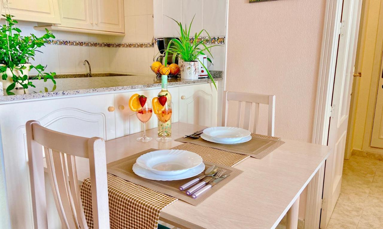 Beautiful Apartment Near Playa De Los Locos تورّيفيِخا المظهر الخارجي الصورة