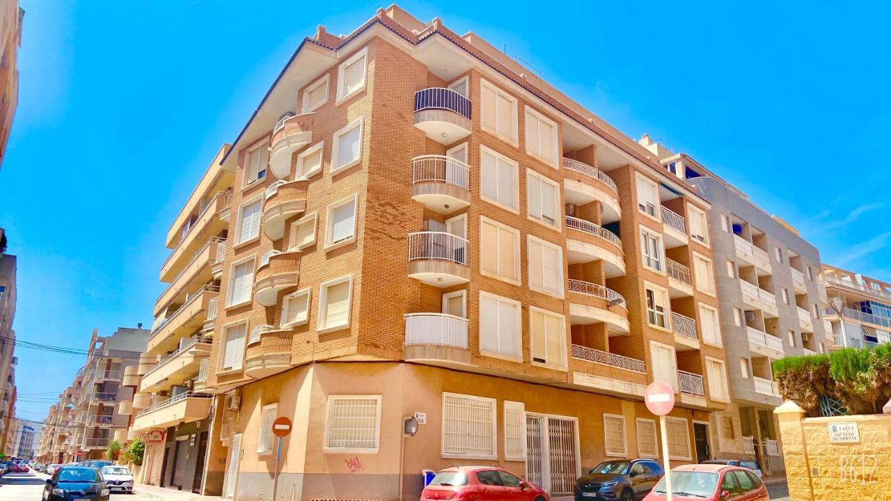 Beautiful Apartment Near Playa De Los Locos تورّيفيِخا المظهر الخارجي الصورة